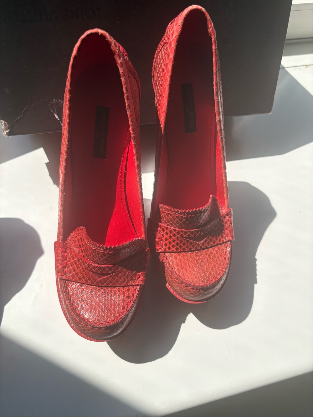 Bundle 2 pairs Louis Vuitton Wedge Heels 1 black 1 Red - size 37 - Picture 4 of 17